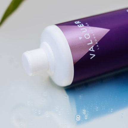 BeautyKit tiekiamas VALQUER neutralizatorius permanentiniam garbanojimui – fiksuoja plaukų bangeles po cheminio apdorojimo