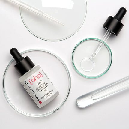 Skincyclopedia 30ml naktinis serumas su rūgščių kompleksu – anti-age korekcinė priemonė kosmetologijos kabinetui