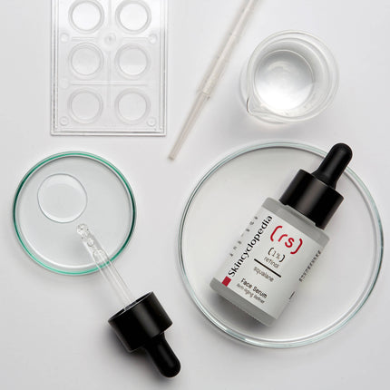 Skincyclopedia retinolo 1% serumas 30ml – tikslinė priežiūra brandžiai odai su lipidus atkuriančiu skvalenu
