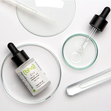Skincyclopedia 30ml veido serumas riebiai odai – lengva tekstūra greitam įsigėrimui be sunkumo jausmo