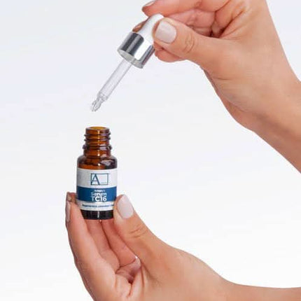 ARKADA TC16 kolageno serumas salonui – antiaging formulė su kolagenu brandžiai odai atgaivinti