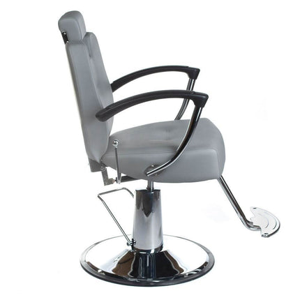 BS HEKTOR BH-3208 barberio kėdė moderniame barbershop salone – ergonomiška šviesiai pilka įranga