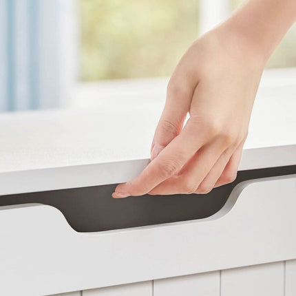 Minkšta sėdynė su daiktų laikymo vieta – ergonomiškas sprendinys grožio salono personalui
