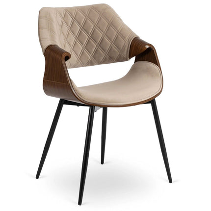 DAKOTA veliūrinė kėdė iš šono – ergonomiška forma ir švelnaus beige veliūro apmušimas grožio studijoms