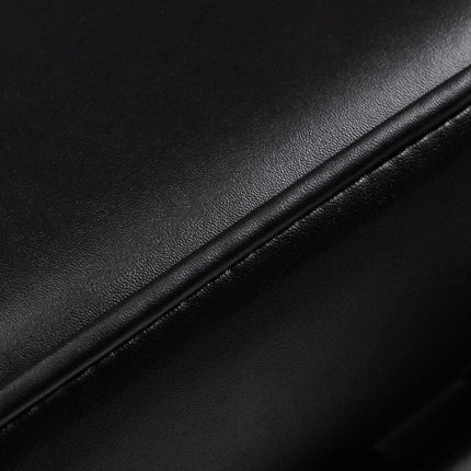 Juodas kosmetologinis gultas SILLON LUX 273B – plati darbo zona veido ir kūno procedūroms