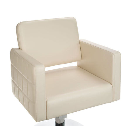 BS ERNESTO BM-6302 kreminė barber kėdė moderniame kirpyklos interjere su stilingu dizainu