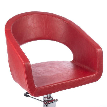 BS PAOLO BH-8821 raudona kirpyklos kėdė moderniame barbershop salone – stilinga ir ergonomiška