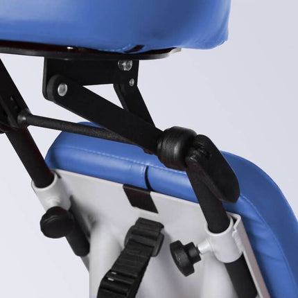 Tamsiai mėlyna profesionali masažo kėdė PRESTIGE-REH K012 – ergonomiška klientų priėmimui salone