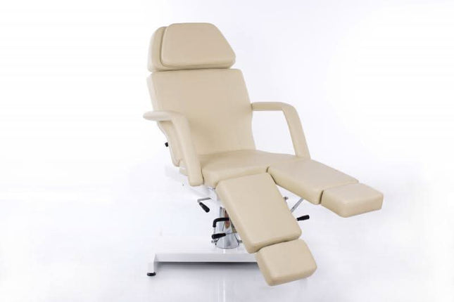 RESTPRO CH-235 pedikiūro ir kosmetologijos gultas smėlio spalvos – profesionalus salone