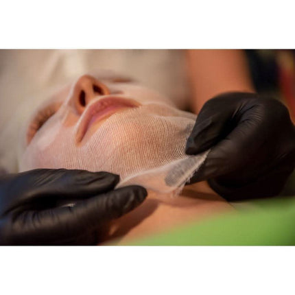 Vienkartinės apsauginės kaukės kirpyklai ir grožio salonui – Silk Gauze higieninė 50 vnt. pakuotė