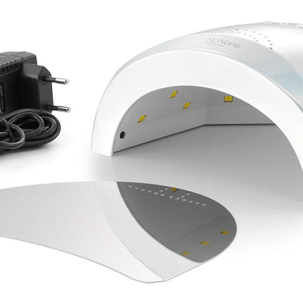 Sidabrinės spalvos SUNONE SUN1 UV/LED lempa nagų studijoms – ergonomiškas dizainas ir didelis vidinis plotas