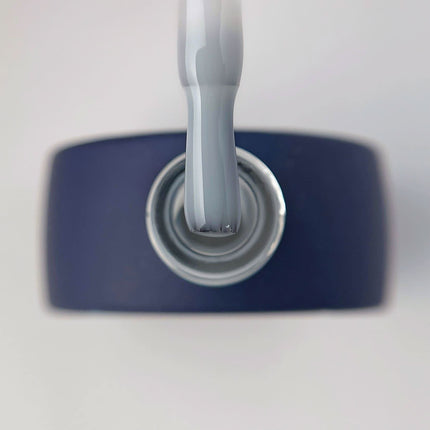 TOUCH Cover Top kamufliažinis viršutinis sluoksnis be lipnumo Milky 13ml – idealus užbaigiamasis gelinis lakas manikiūrui