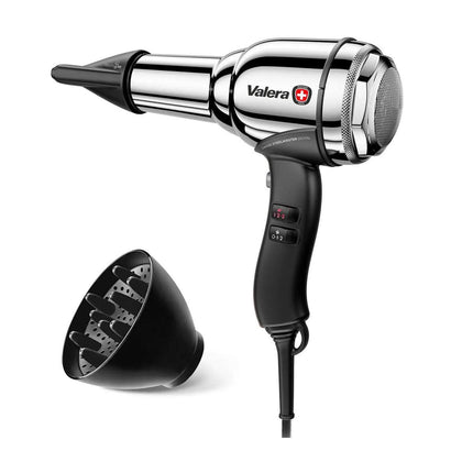 VALERA Steel Master Chrome 2100W naudojamas kirpykloje – profesionalus ionic džiovintuvas intensyviam darbui
