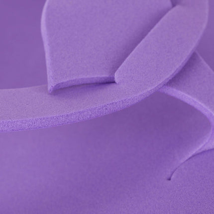 Vienkartinės pedikiūro šlepetės iš lankstaus putplasčio – greitas aptarnavimas tarp procedūrų